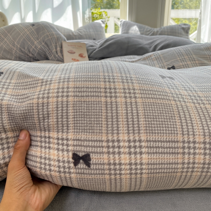 91家纺网 家纺一手货源 找家纺 豫见家纺 2025新款牛奶绒印花四件套 罗格先生