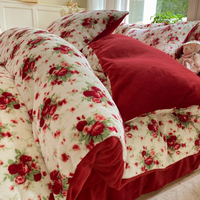 91家纺网 家纺一手货源 找家纺 豫见家纺 2025新款牛奶绒印花四件套 玫瑰物语