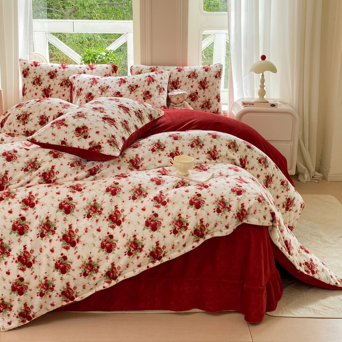 91家纺网 家纺一手货源 找家纺 豫见家纺 2025新款牛奶绒印花四件套 玫瑰物语