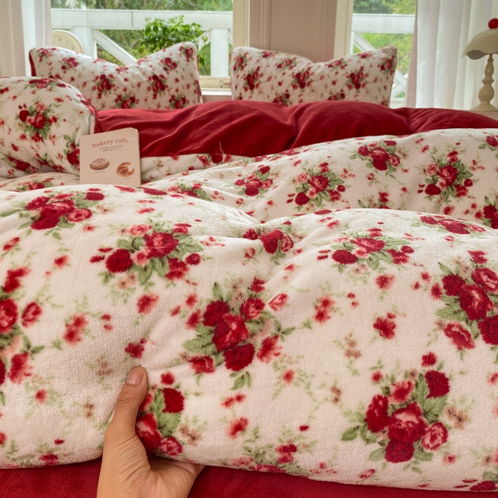 91家纺网 家纺一手货源 找家纺 豫见家纺 2025新款牛奶绒印花四件套 玫瑰物语