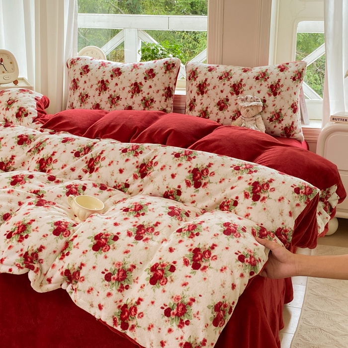 91家纺网 家纺一手货源 找家纺 豫见家纺 2025新款牛奶绒印花四件套 玫瑰物语