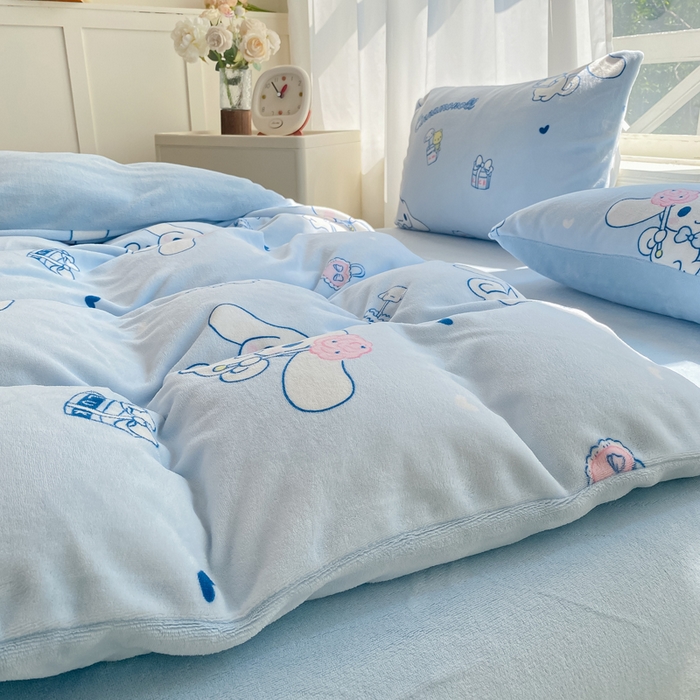 91家纺网 家纺一手货源 找家纺 豫见家纺 2025新款牛奶绒印花四件套 梦幻大耳狗