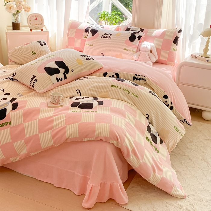 豫见家纺 2025新款牛奶绒印花四件套 熊猫乐园-粉