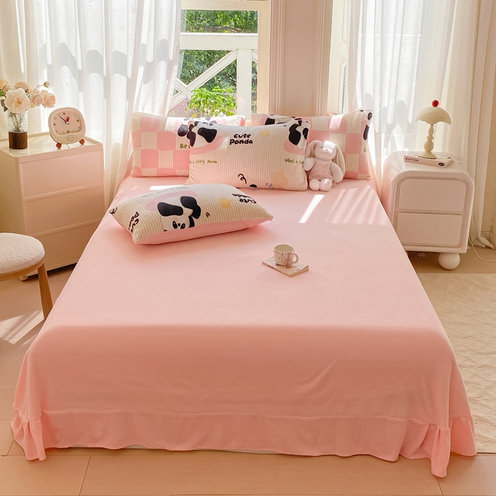 91家纺网 家纺一手货源 找家纺 豫见家纺 2025新款牛奶绒印花四件套 熊猫乐园-粉