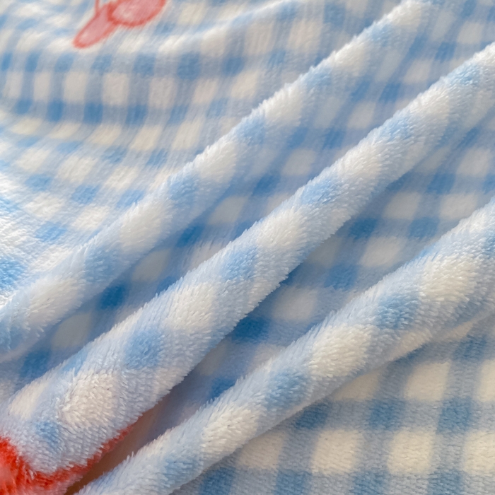 91家纺网 家纺一手货源 找家纺 豫见家纺 2025新款牛奶绒印花四件套 甜心凯蒂-蓝