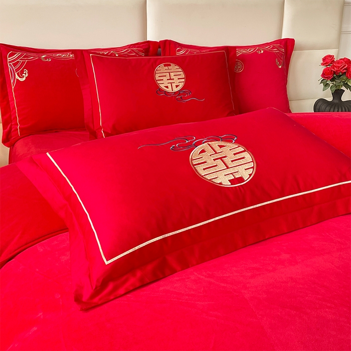 91家纺网 家纺一手货源 找家纺 富之雅婚庆 2025新款高克重全工艺牛奶绒宝宝绒刺绣婚庆单枕套 花田喜事