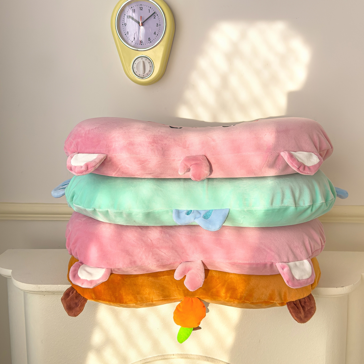 91家纺网 家纺一手货源 找家纺 诺可 2025新款绒款猫肚枕记忆枕枕头枕芯-卡通玩偶 组合图