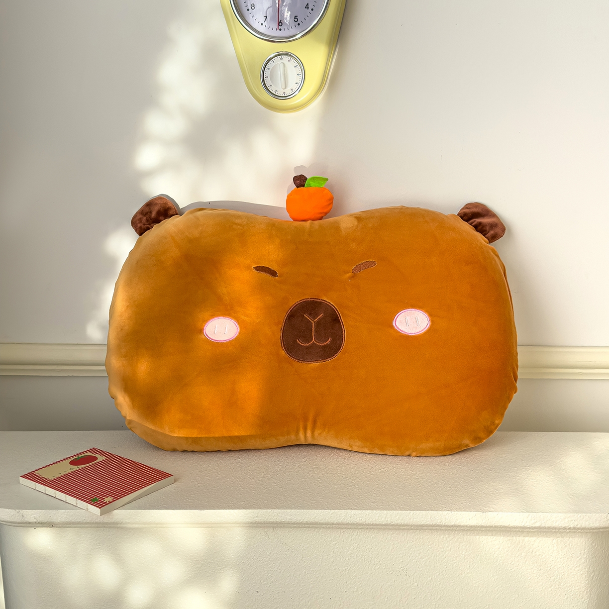 91家纺网 家纺一手货源 找家纺 诺可 2025新款绒款猫肚枕记忆枕枕头枕芯-卡通玩偶 卡皮巴拉