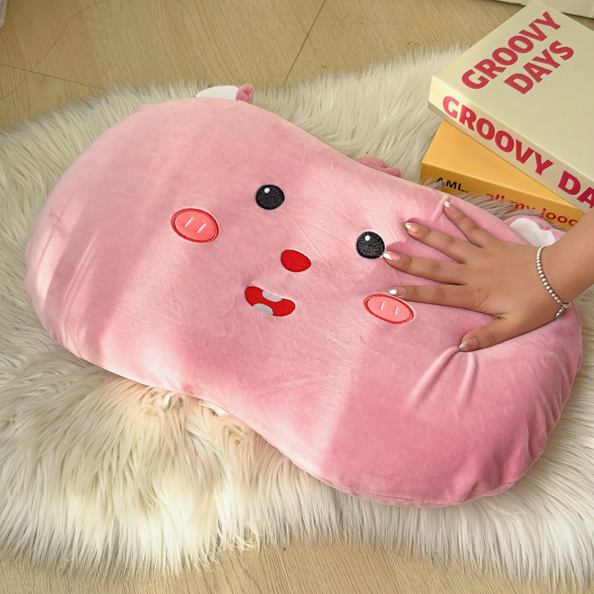 91家纺网 家纺一手货源 找家纺 诺可 2025新款绒款猫肚枕记忆枕枕头枕芯-卡通玩偶 可爱露比