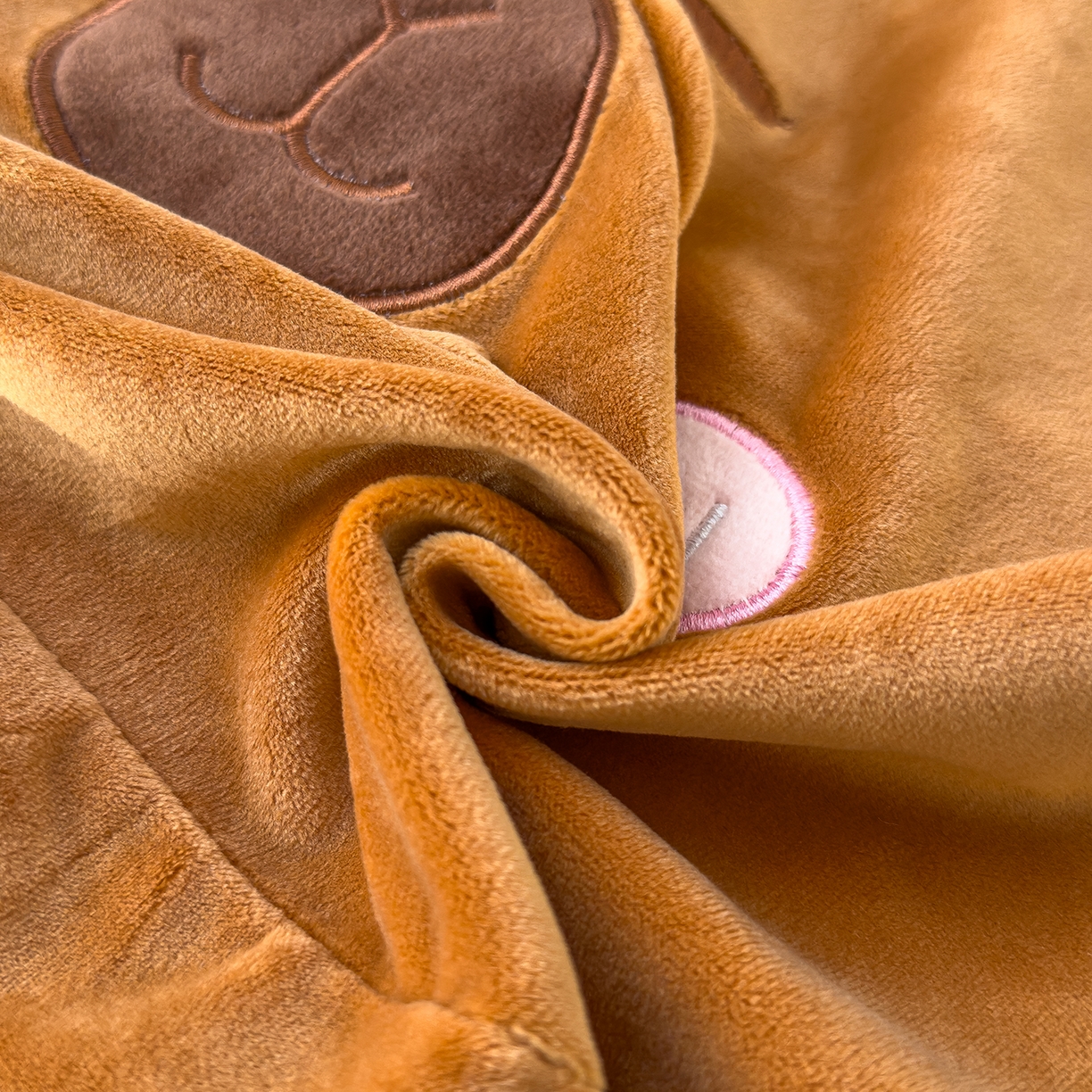 91家纺网 家纺一手货源 找家纺 诺可 2025新款绒款猫肚枕记忆枕枕头枕芯-卡通玩偶 卡皮巴拉