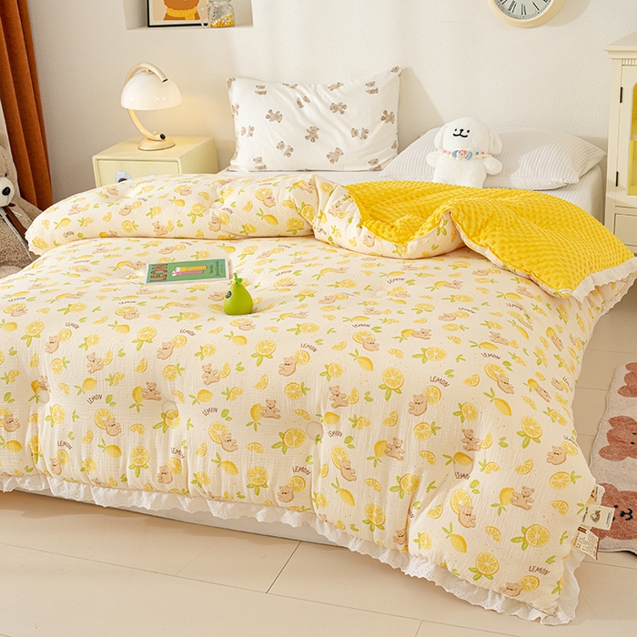 91家纺网 家纺一手货源 找家纺 芯恋家居 2025新款全棉皱皱纱双层纱豆豆被大豆被柠檬熊