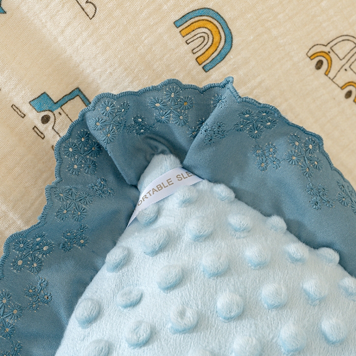 91家纺网 家纺一手货源 找家纺 芯恋家居 2025新款全棉皱皱纱双层纱豆豆被大豆被汽车总动员