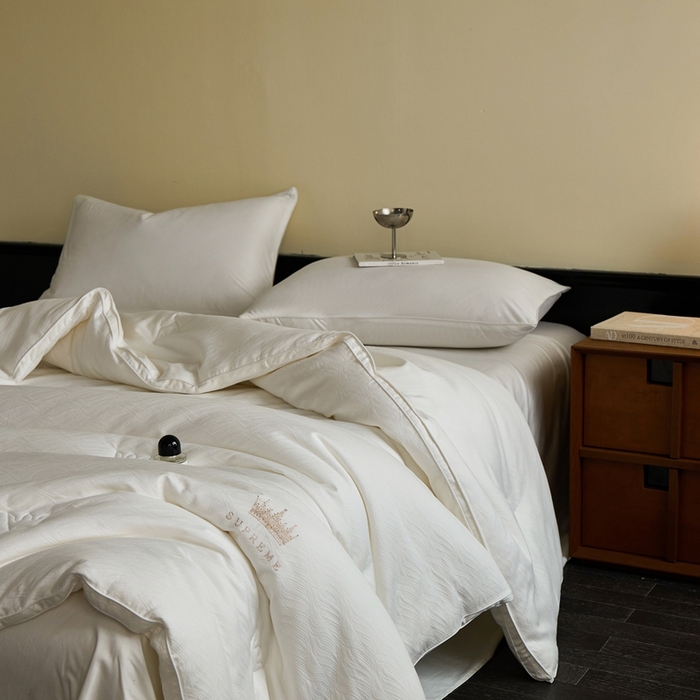 91家纺网 家纺一手货源 找家纺 （总）禧禾 2025新款彩丝厚织大提花羊绒蛋白蚕丝被子被芯