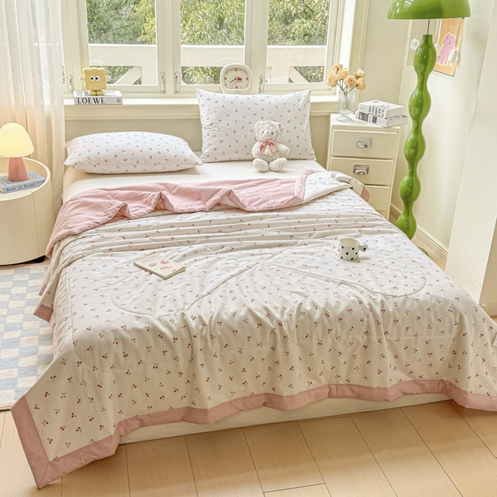 91家纺网 家纺一手货源 找家纺 憨豆家纺 2025新款双面全棉夏被可机洗小清新纯棉夏被薄被芯空调被子夏凉被 樱桃小果