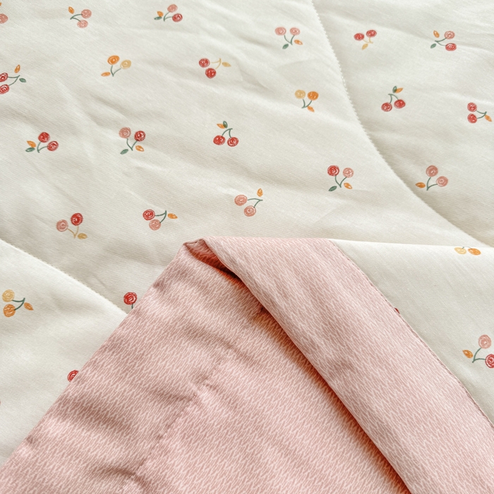 91家纺网 家纺一手货源 找家纺 憨豆家纺 2025新款双面全棉夏被可机洗小清新纯棉夏被薄被芯空调被子夏凉被 樱桃小果