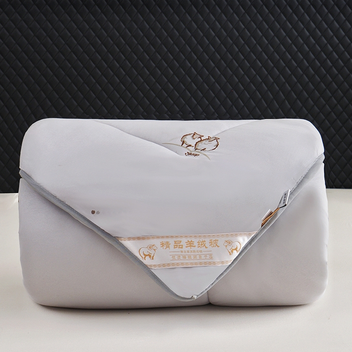 91家纺网 家纺一手货源 找家纺 美丽折家纺 2025新款羊绒被印花系列 印花灰色