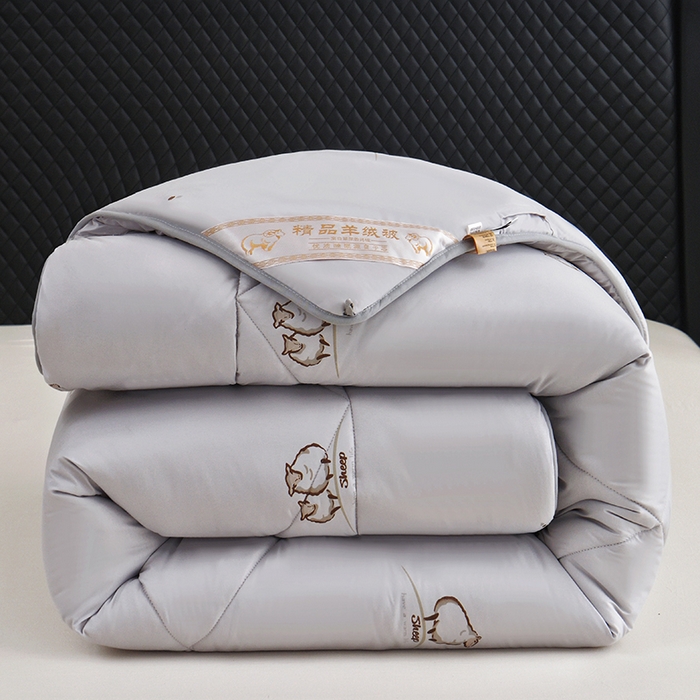 91家纺网 家纺一手货源 找家纺 美丽折家纺 2025新款羊绒被印花系列 印花灰色