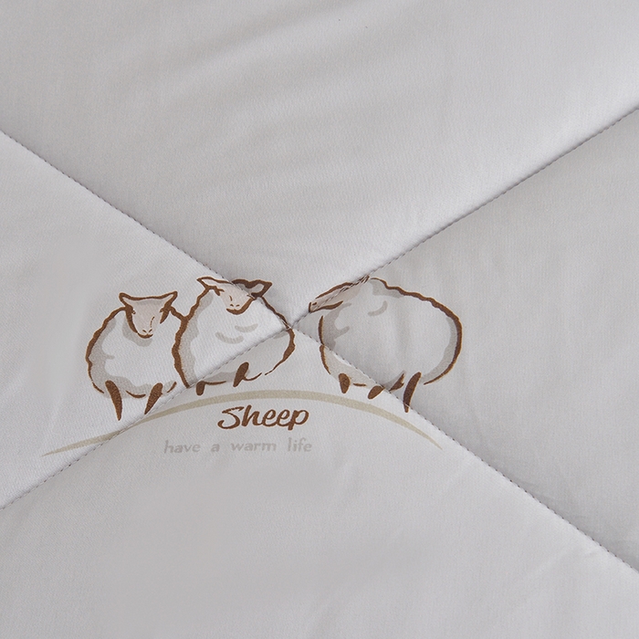 91家纺网 家纺一手货源 找家纺 美丽折家纺 2025新款羊绒被印花系列 印花灰色