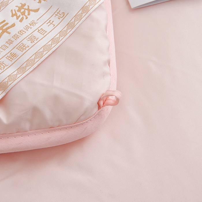 91家纺网 家纺一手货源 找家纺 美丽折家纺 2025新款羊绒被印花系列 印花玉色