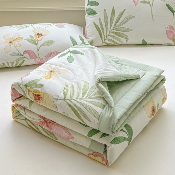 91家纺网 家纺一手货源 找家纺 （总）沃尔居 2025新款双面全棉印花夏被可机洗小清新纯棉夏凉被薄被芯空调被子