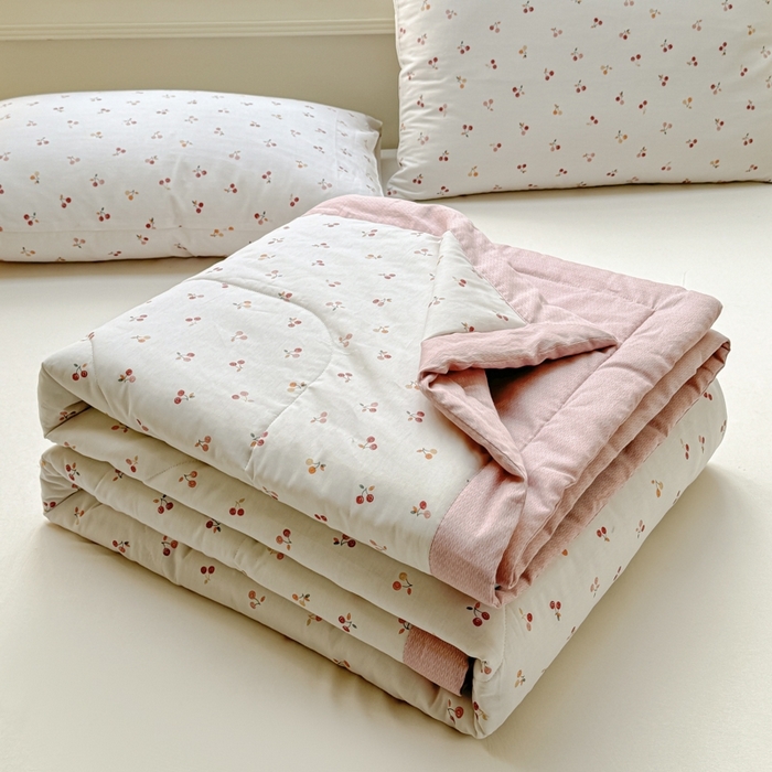 91家纺网 家纺一手货源 找家纺 （总）沃尔居 2025新款双面全棉印花夏被可机洗小清新纯棉夏凉被薄被芯空调被子