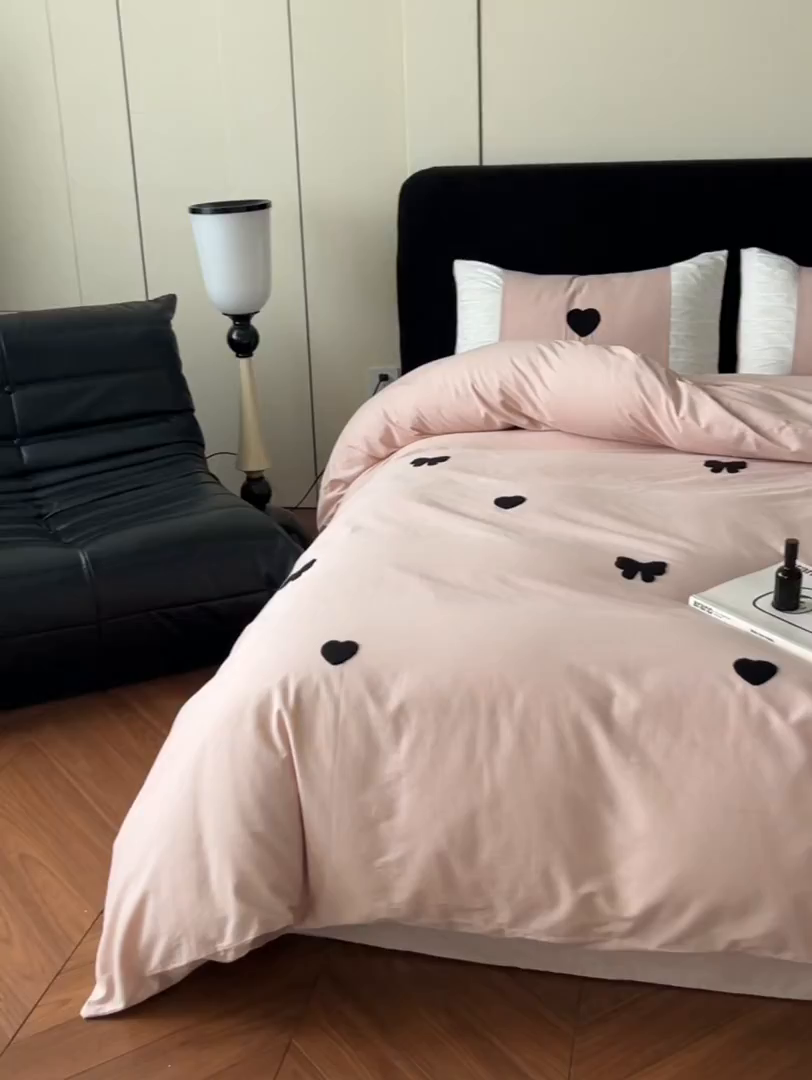 91家纺网 家纺一手货源 找家纺 （总）理想家家纺 2025新款纯棉轻奢刺绣四件套--心愿系列场景二