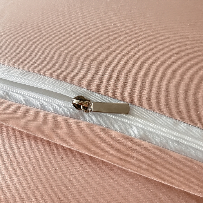 91家纺网 家纺一手货源 找家纺 理想家家纺 2025新款纯棉轻奢刺绣四件套--心愿系列场景二 心愿粉