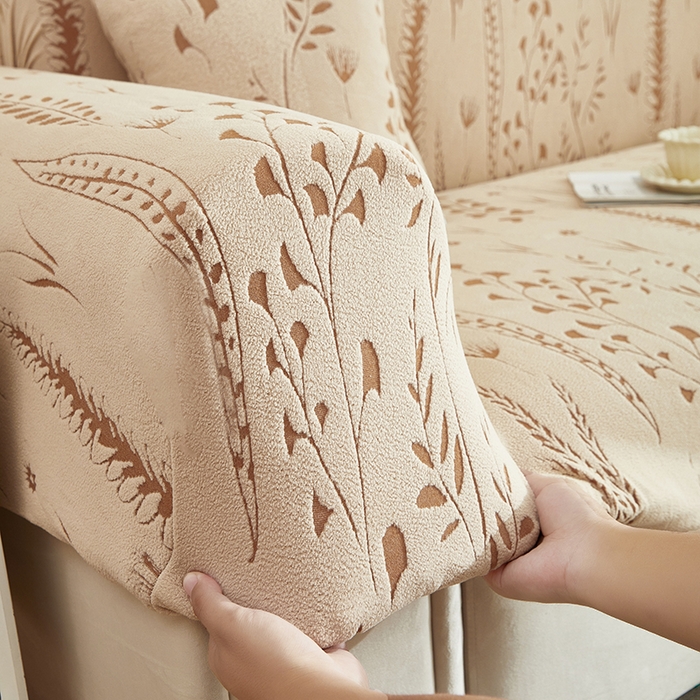 91家纺网 家纺一手货源 找家纺 丝绮鹿 2025新款雕花绒-麦浪沙发套松紧款（三人图）麦浪系列 麦浪-浅茶