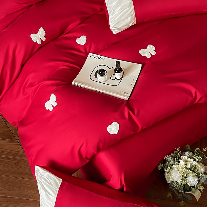 91家纺网 家纺一手货源 找家纺 理想家家纺 2025新款纯棉轻奢刺绣四件套--心愿系列场景二 心愿红