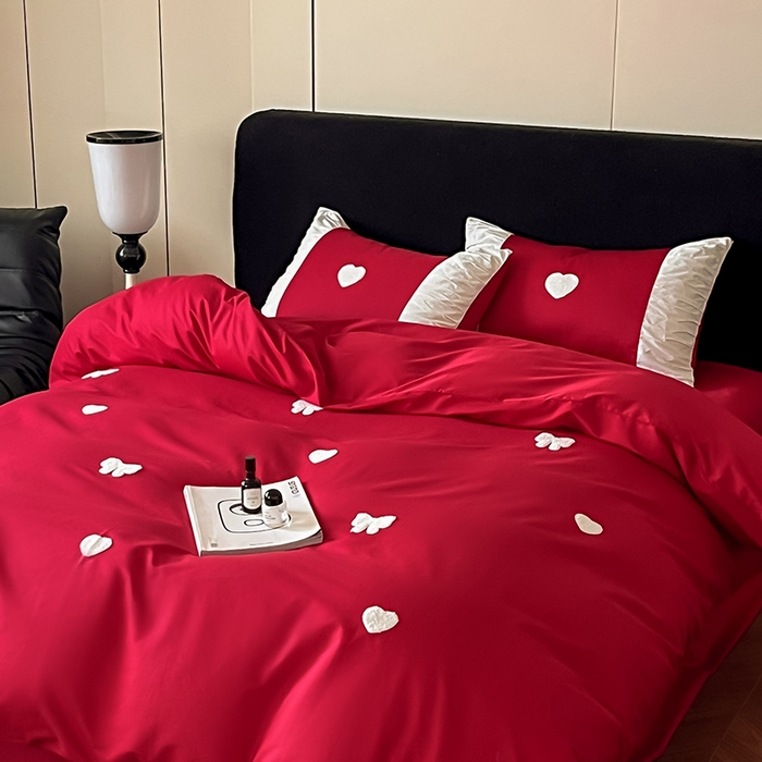 91家纺网 家纺一手货源 找家纺 理想家家纺 2025新款纯棉轻奢刺绣四件套--心愿系列场景二 心愿红