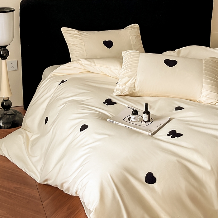 91家纺网 家纺一手货源 找家纺 理想家家纺 2025新款纯棉轻奢刺绣四件套--心愿系列场景二 心愿黄