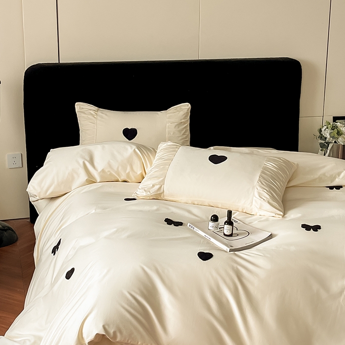 91家纺网 家纺一手货源 找家纺 理想家家纺 2025新款纯棉轻奢刺绣四件套--心愿系列场景二 心愿黄