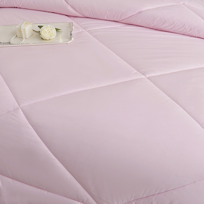 91家纺网 家纺一手货源 找家纺 美丽折家纺 2025新款羊绒被纯色系列 粉色