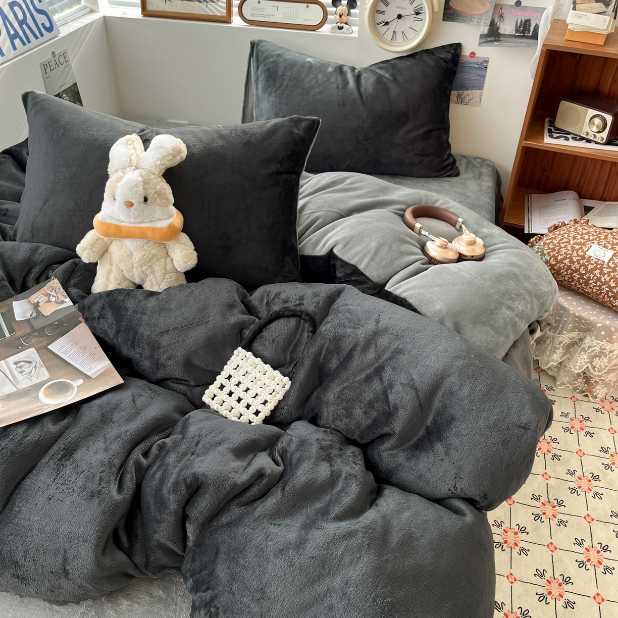 91家纺网 家纺一手货源 找家纺 优承佳  2025新款高克重纯色双拼牛奶绒四件套系列 爵士灰+月光灰