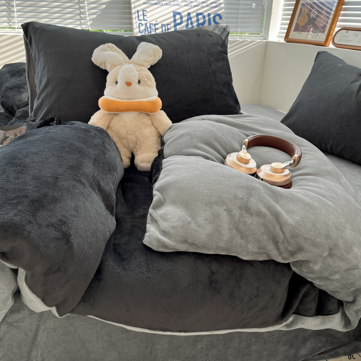 91家纺网 家纺一手货源 找家纺 优承佳  2025新款高克重纯色双拼牛奶绒四件套系列 爵士灰+月光灰