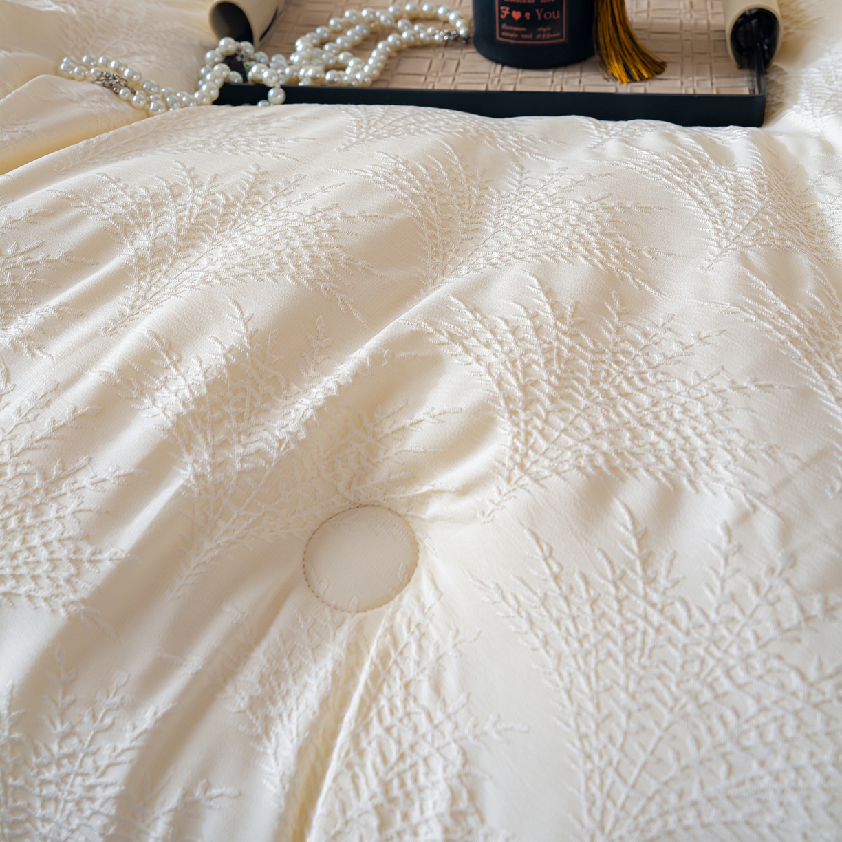 91家纺网 家纺一手货源 找家纺 蓝冰家纺 2025新款亲肤发财树提花大豆被子被芯 发财树-米白色