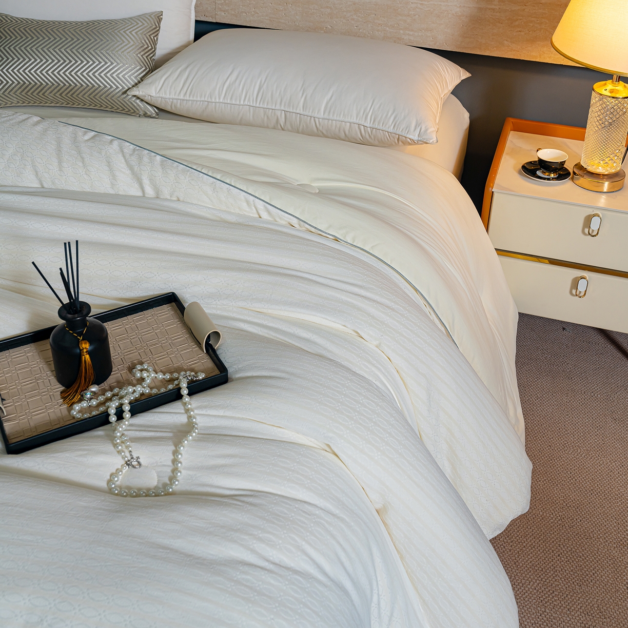 91家纺网 家纺一手货源 找家纺 蓝冰家纺 2025新款亲肤发财树提花大豆被子被芯 提花-白色