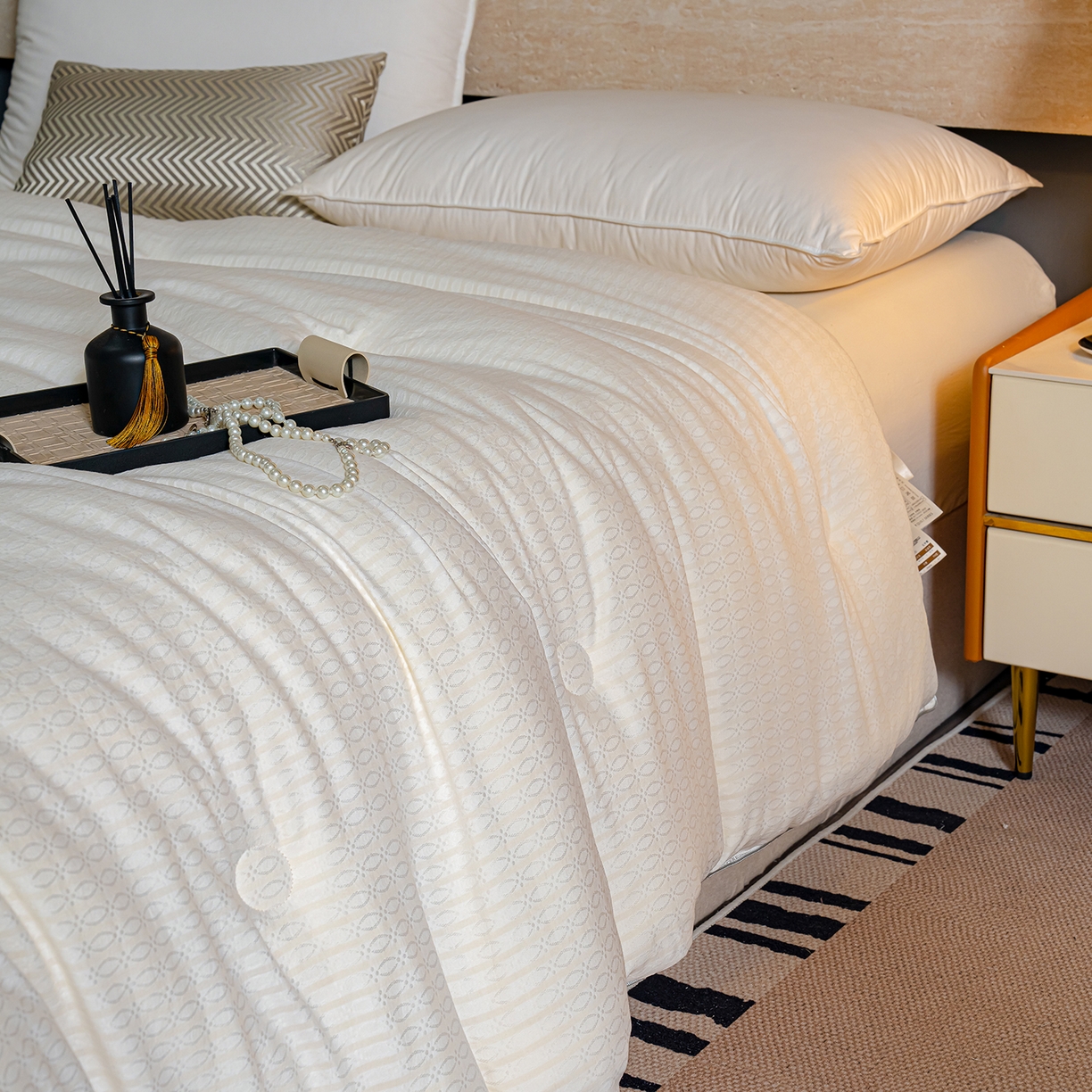 91家纺网 家纺一手货源 找家纺 蓝冰家纺 2025新款亲肤发财树提花大豆被子被芯 提花-白色