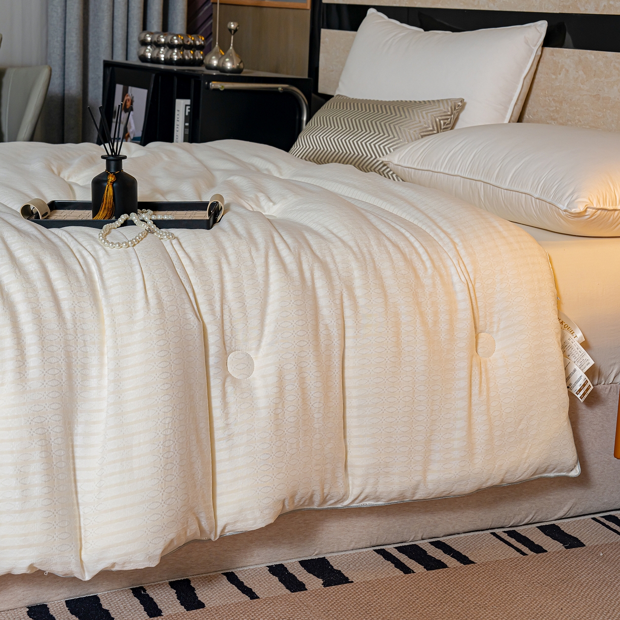 91家纺网 家纺一手货源 找家纺 蓝冰家纺 2025新款亲肤发财树提花大豆被子被芯 提花-白色