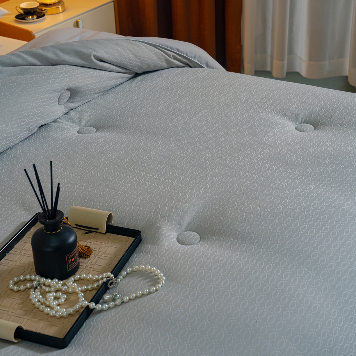 91家纺网 家纺一手货源 找家纺 蓝冰家纺 2025新款亲肤发财树提花大豆被子被芯 提花-古典灰