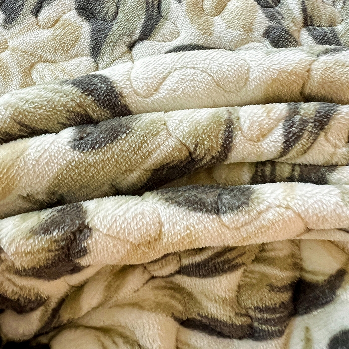 91家纺网 家纺一手货源 找家纺 ME/ERA HOME寐时代 2025新款牛奶绒赫本风夹棉床盖四件套 花海-绿