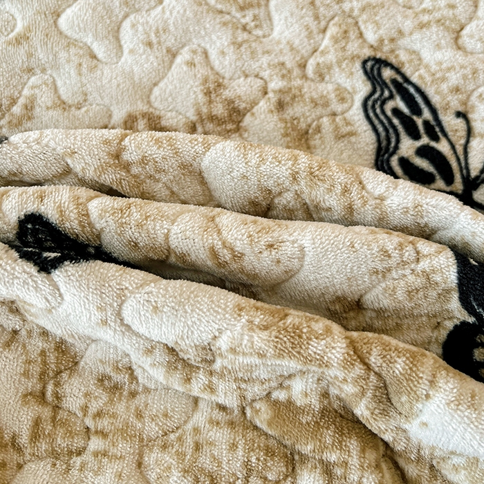 91家纺网 家纺一手货源 找家纺 ME/ERA HOME寐时代 2025新款牛奶绒赫本风夹棉床盖三件套 蝴蝶-陀