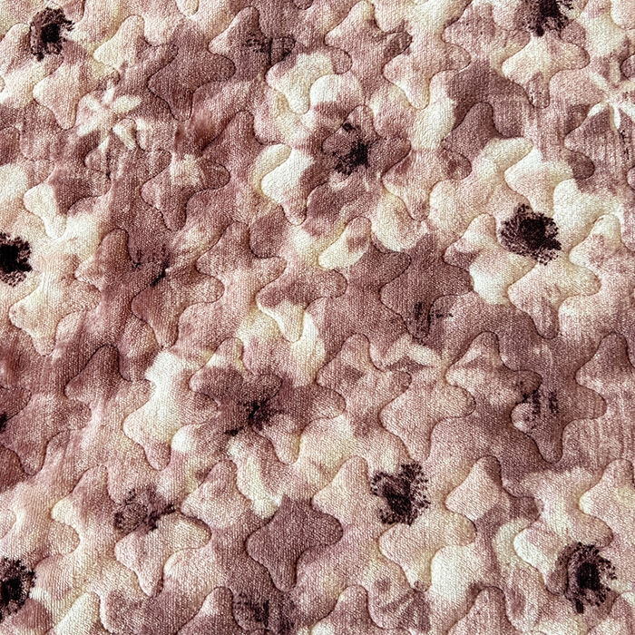 91家纺网 家纺一手货源 找家纺 ME/ERA HOME寐时代 2025新款牛奶绒赫本风夹棉床盖四件套 樱花-粉