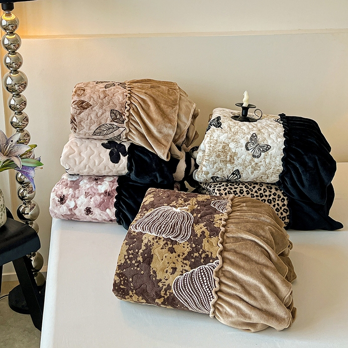 91家纺网 家纺一手货源 找家纺 ME/ERA HOME寐时代 2025新款牛奶绒赫本风夹棉床盖四件套 组合图