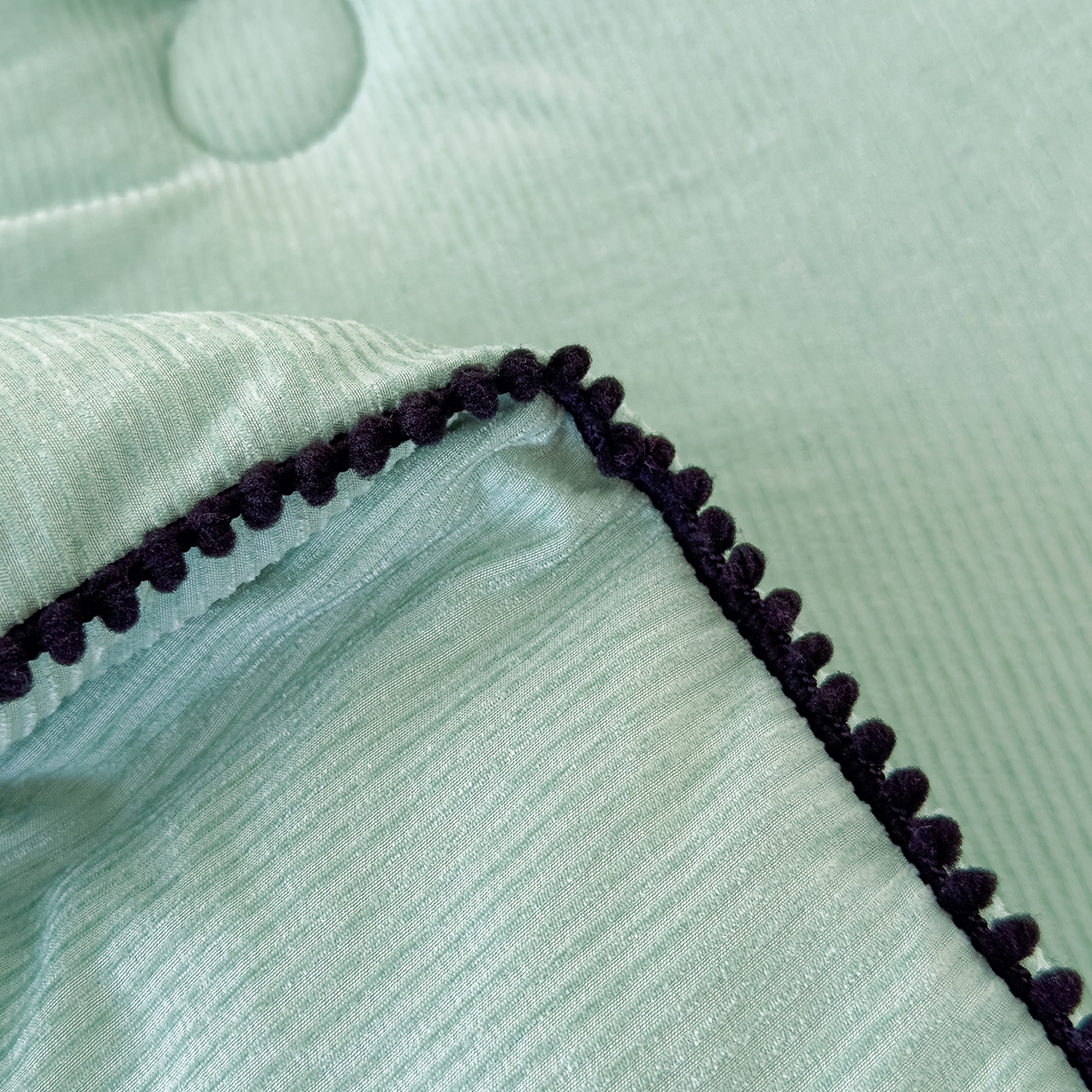 91家纺网 家纺一手货源 找家纺 蓝冰家纺 2025新款保暖雪尼绒大豆被冬被被子被芯 墨绿色