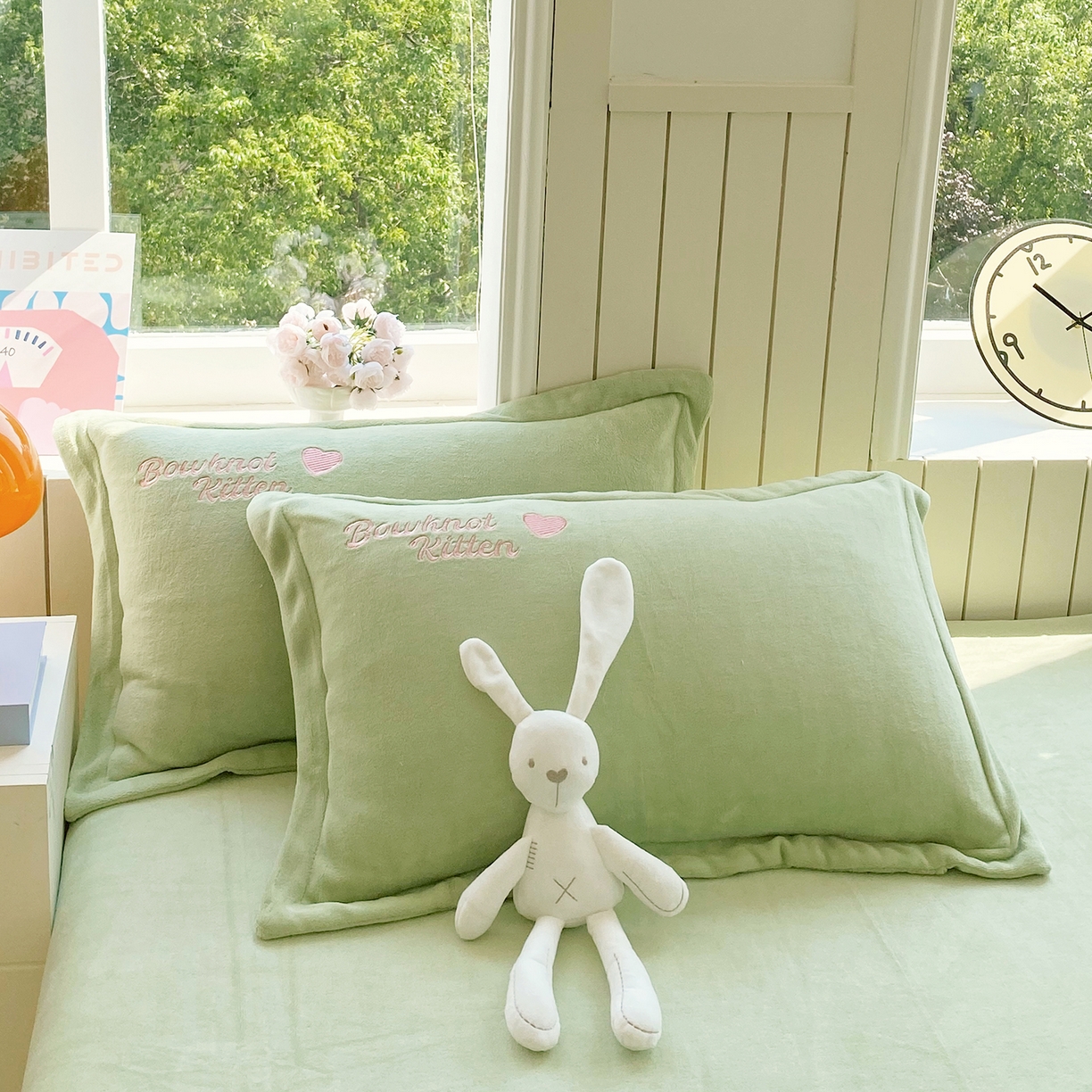 91家纺网 家纺一手货源 找家纺 悦织湾家纺 2025新款牛奶绒四件套纯色贴布绣床单款床盖款床上用品四件套时尚小兔2025新款加厚 床单款时尚小兔-绿