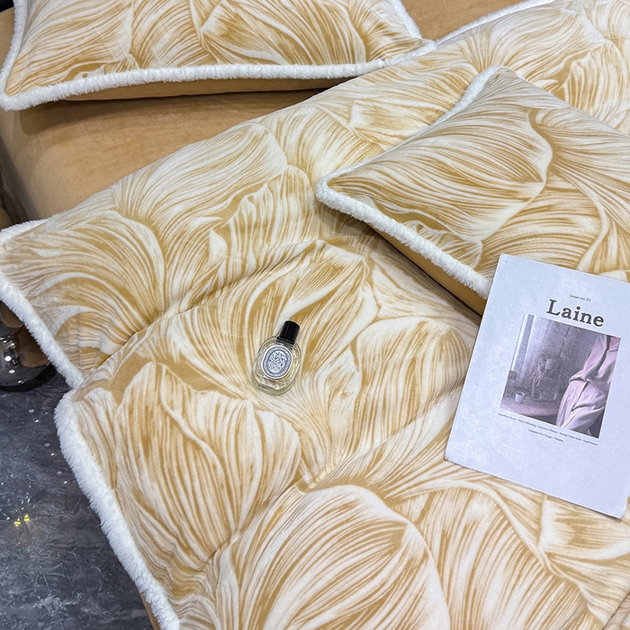 91家纺网 家纺一手货源 找家纺 （总）ME/ERA HOME寐时代 2025新款牛奶绒立体雕花兔毛绒包边单品被套