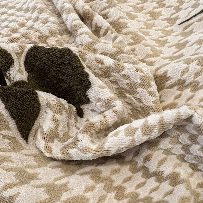 91家纺网 家纺一手货源 找家纺 ME/ERA HOME寐时代 2025新款牛奶绒立体雕花兔毛绒包边单品被套 格韵经典