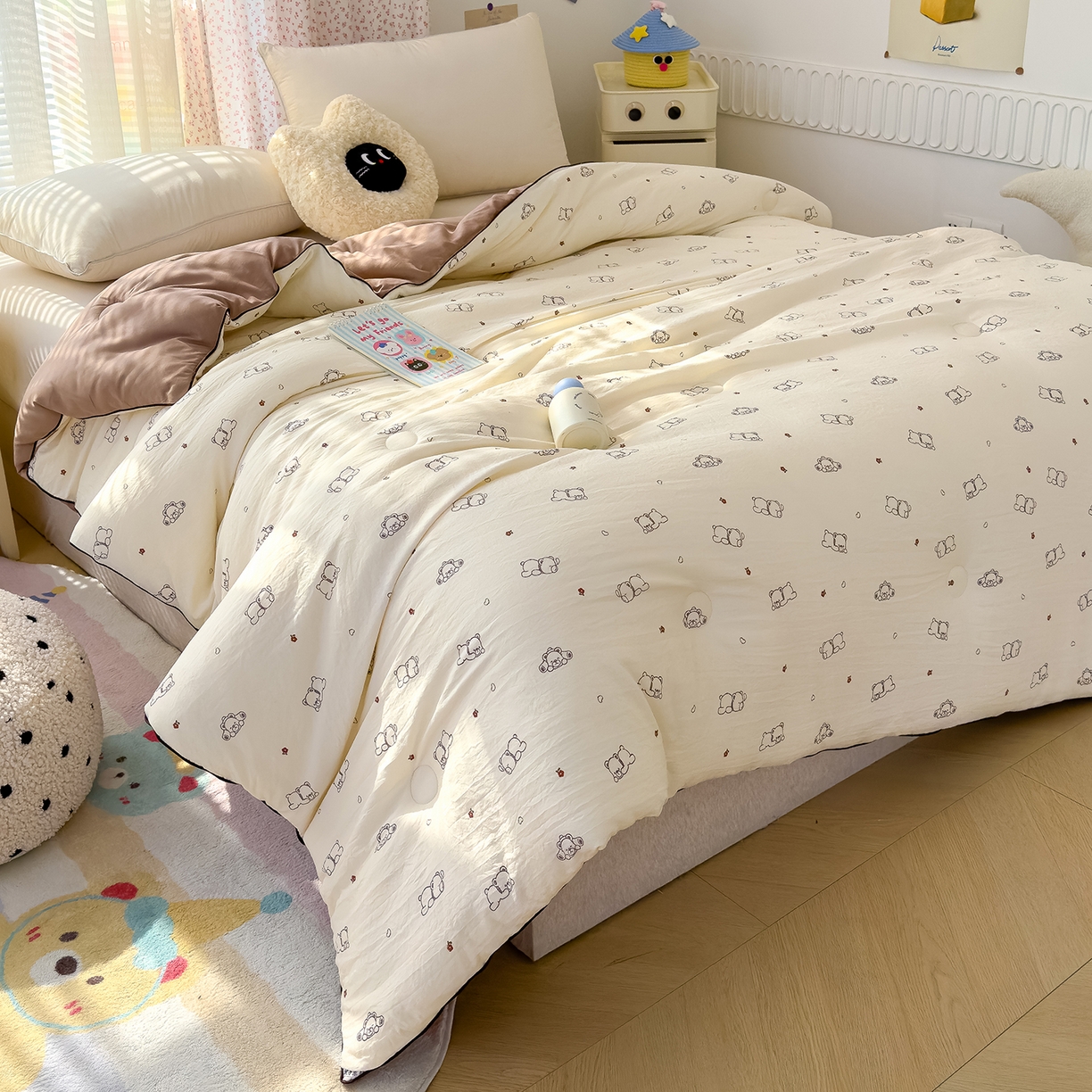 91家纺网 家纺一手货源 找家纺 蓝冰家纺 2025新款亚朵棉印花大豆冬被被子被芯 贪睡熊