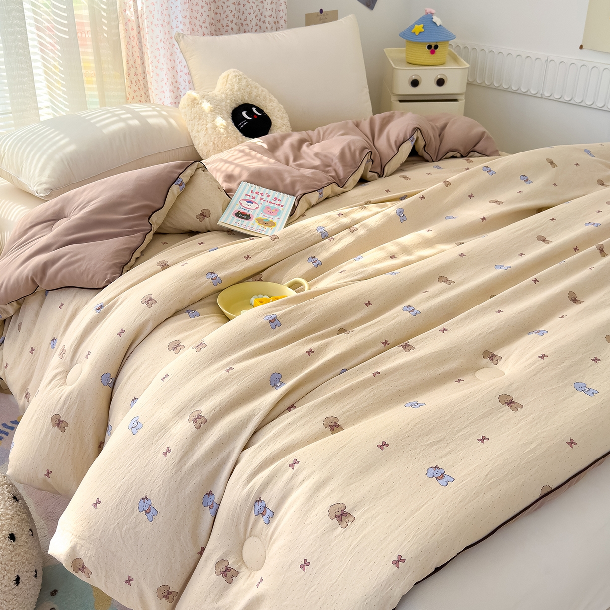 91家纺网 家纺一手货源 找家纺 蓝冰家纺 2025新款亚朵棉印花大豆冬被被子被芯 狗狗乐园